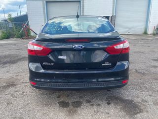2014 Ford Focus SE - Exterior Rear Center Image